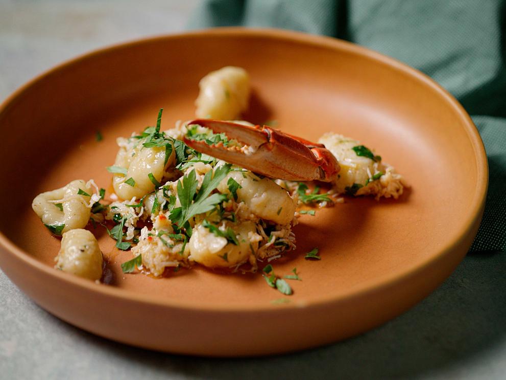 Potato gnocchi with crab 